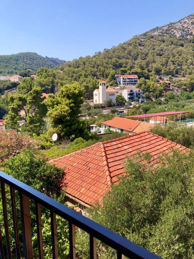 B&B Chamberlain Milna  Bagian luar foto