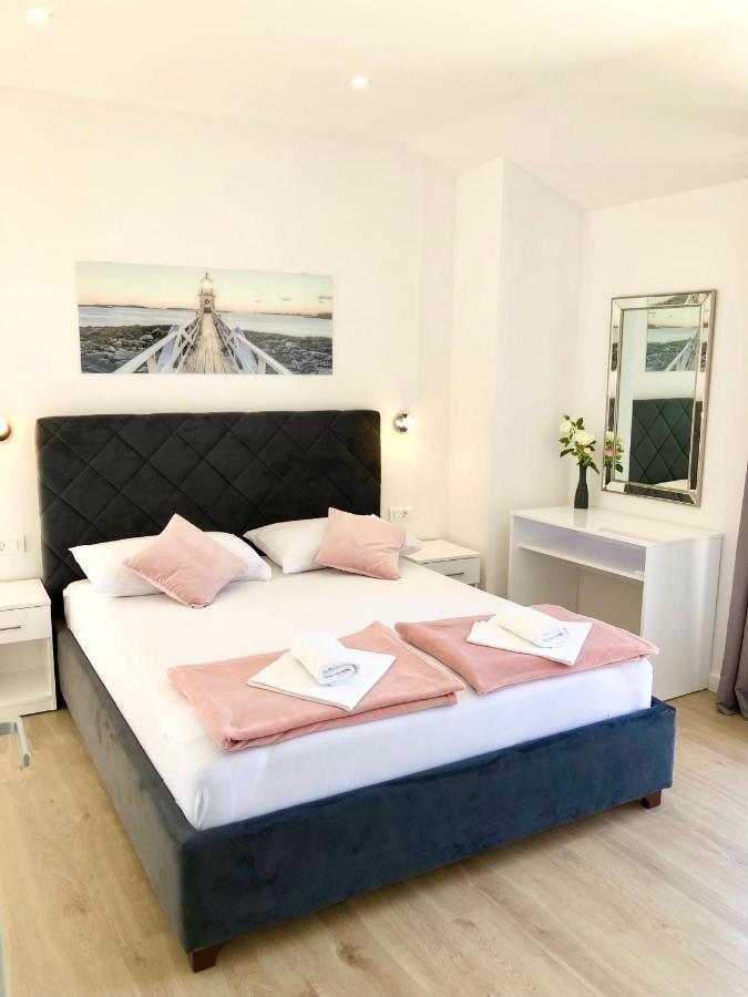 B&B Chamberlain Milna  Bagian luar foto