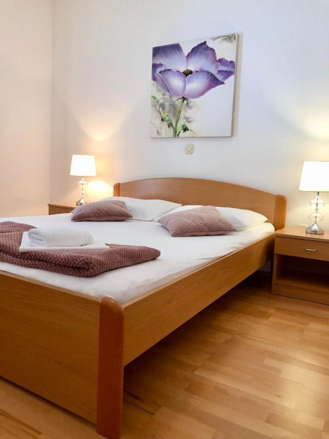 B&B Chamberlain Milna  Bagian luar foto